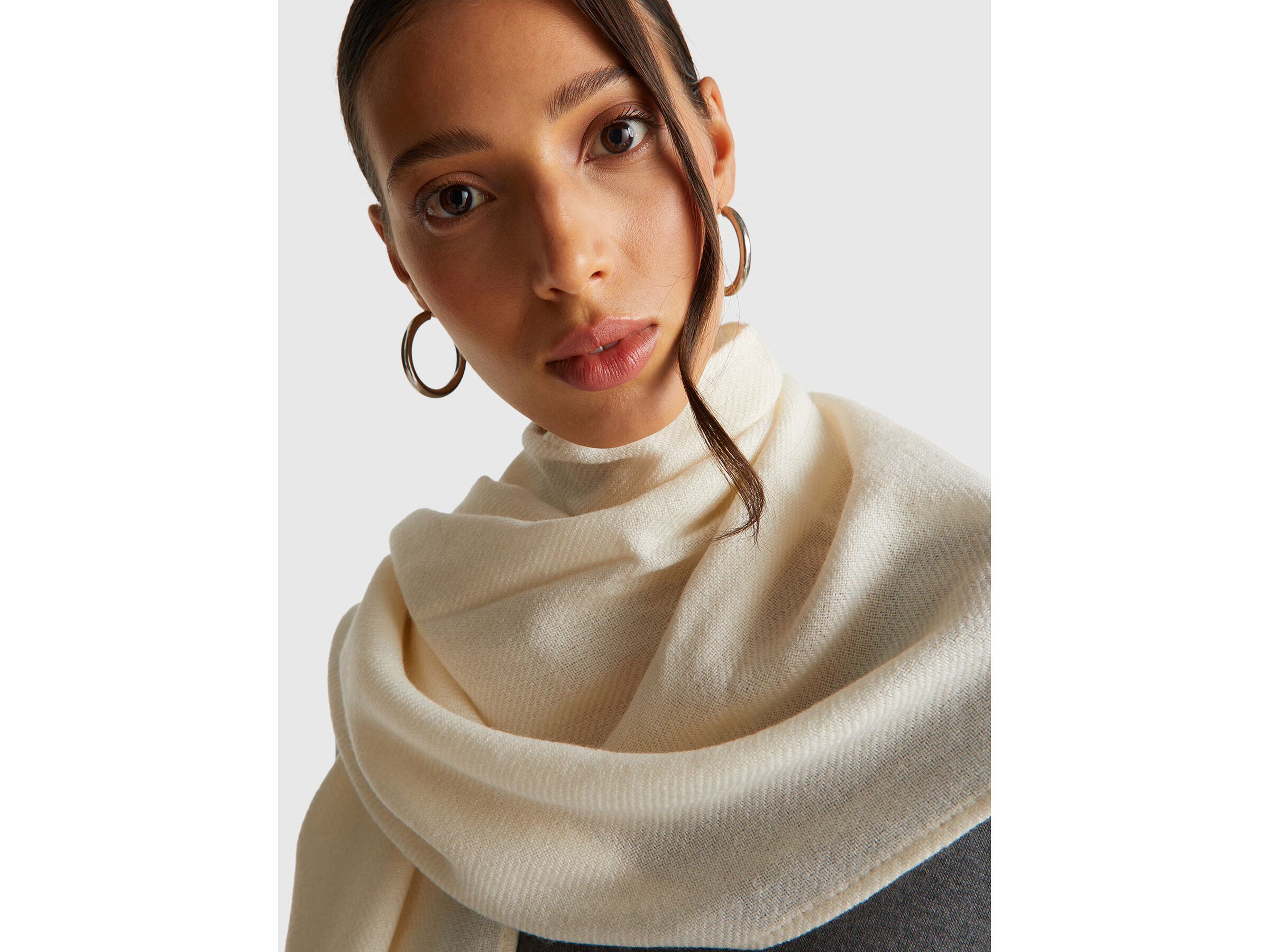 SCARF Women image number 2